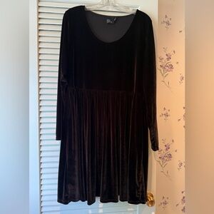 ASOS Curve Black Velvet Long Sleeve Dress in Size 18